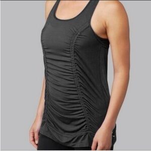 Lululemon Just Wanna Run Tank Size 8 in Black GUC
